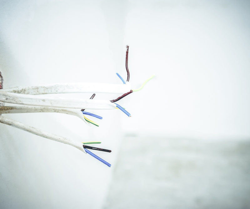 Enlever les anciens câbles électriques