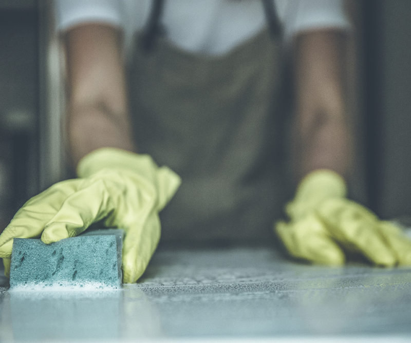 Solution de professionnelle de nettoyage - minutieux